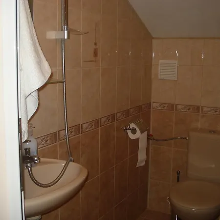 Gasthuis Zora 2*